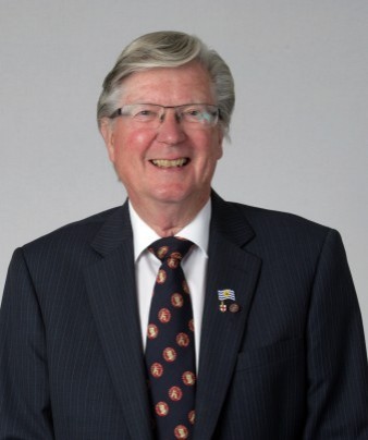 Cllr Roger Beeching MBE, JP (CON)